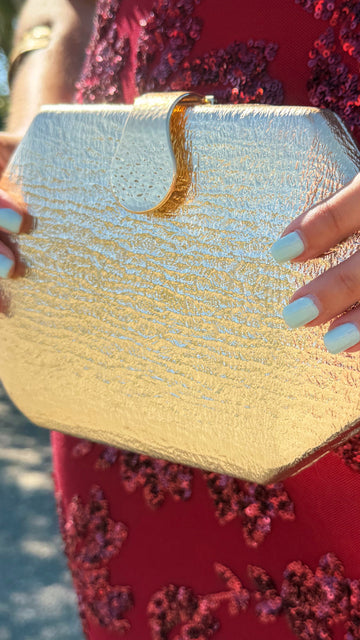 Clutch Metalizado Dorado
